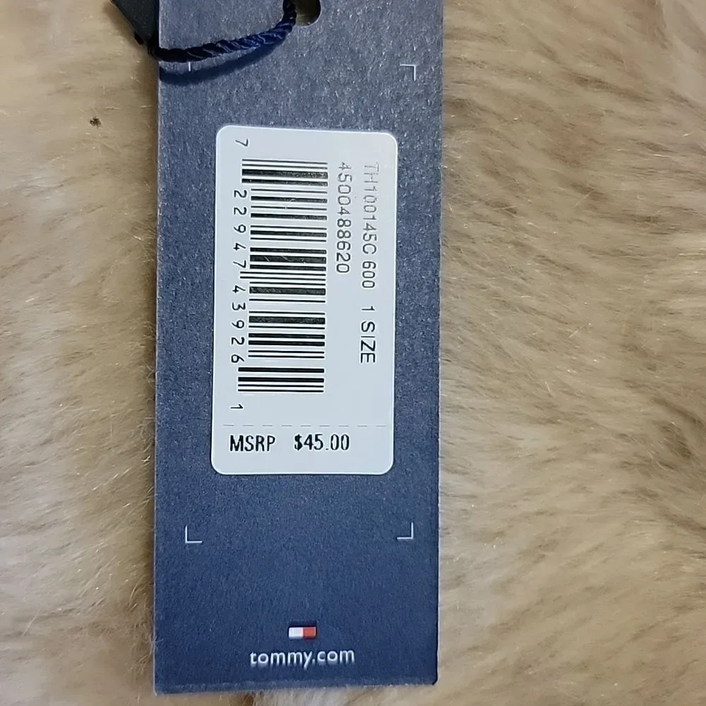 𝅺TOMMY HILFIGER RED WINTER BEANIE, NEW!